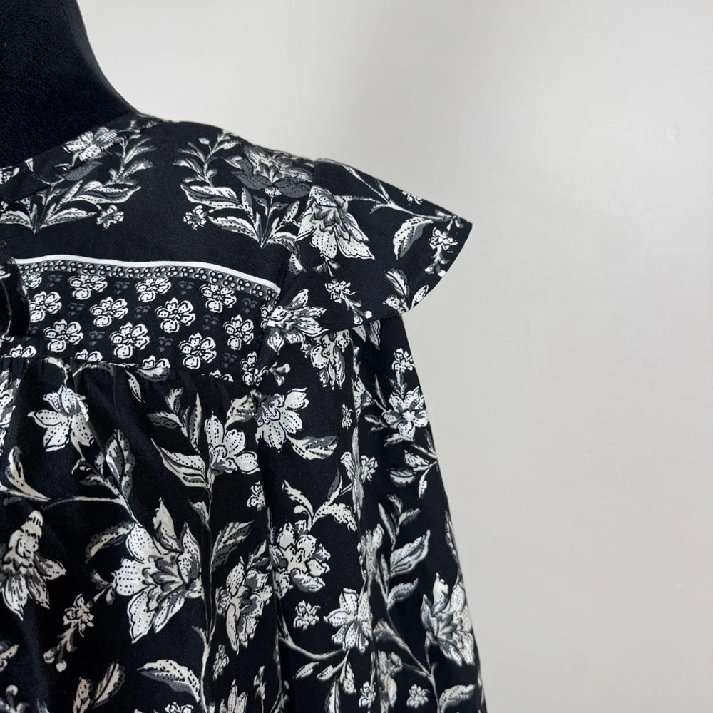 Time‎ and Tru Top Womens Medium M Black White Long Sleeves Relaxed Fit NWT